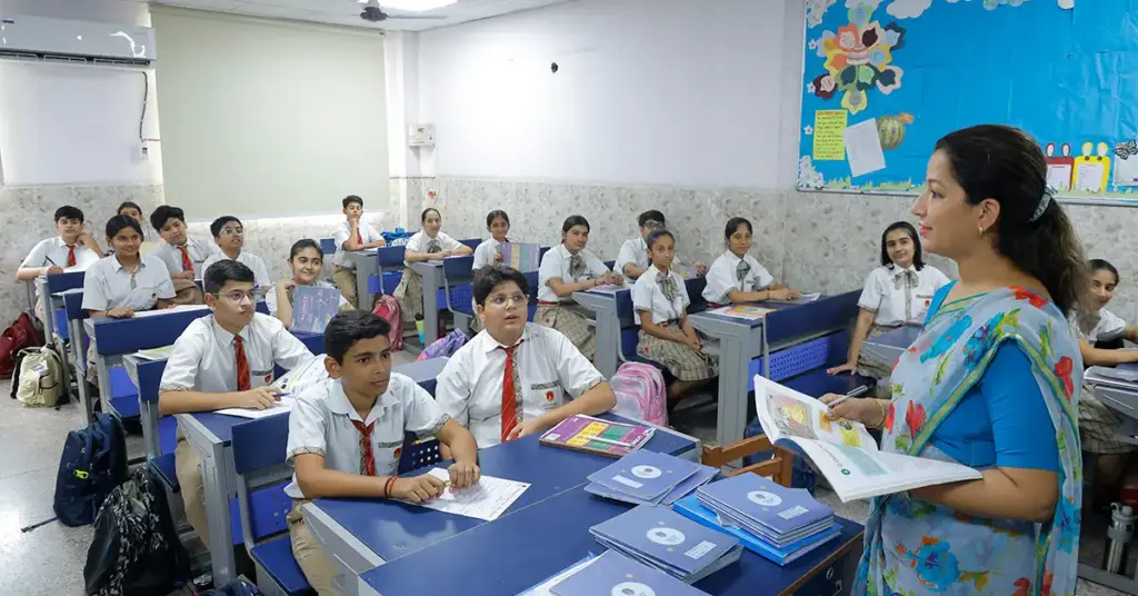 Builds Strong Communication and Problem-Solving Skills